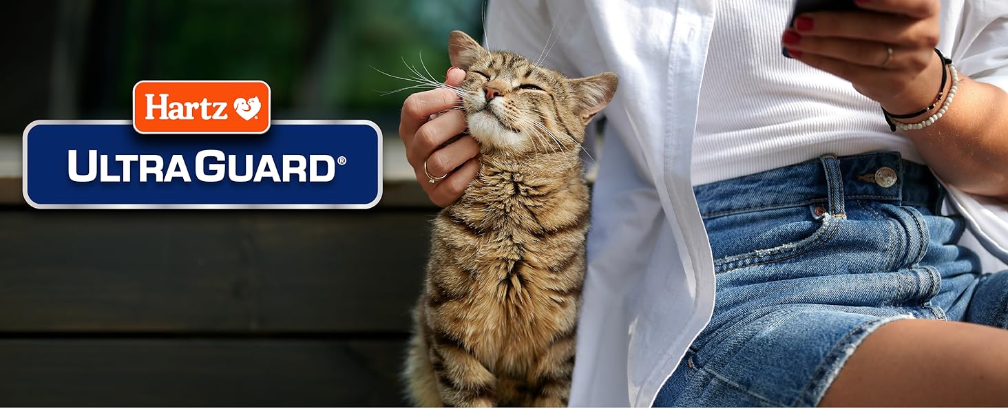 Hartz UltraGuard Flea and Tick Collar for cats and kittens offering 7 months of flea and tick protection with an adjustable white collar.