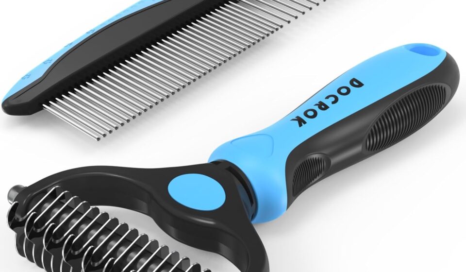 Blue pet grooming combo featuring a deshedding brush and metal comb for removing loose fur, detangling, and dematting cats and dogs.