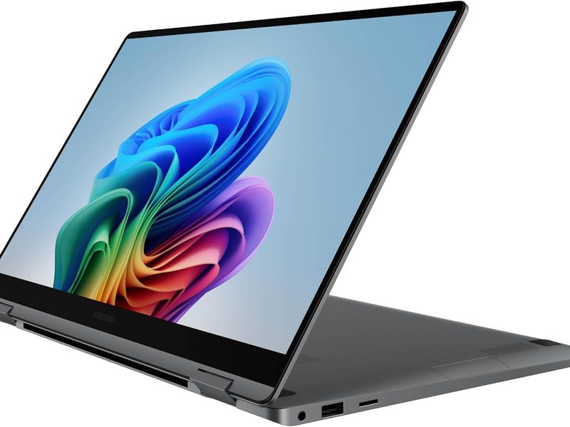 Samsung 15.6 Inch Galaxy Book5 360 Copilot Plus PC AI Business Laptop with FHD AMOLED Touchscreen 16GB 512GB Gray.